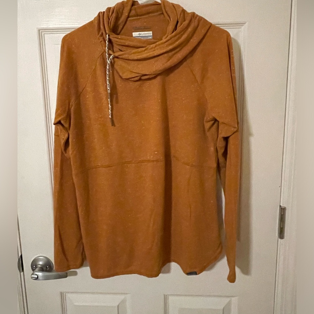 Columbia Women’s Large Long Sleeve Shirt with Hoodie Rust colored